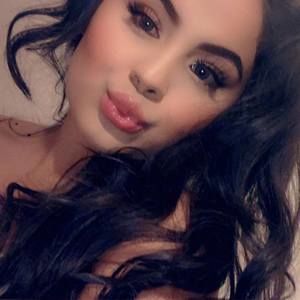 Meet your Posher, Isabella